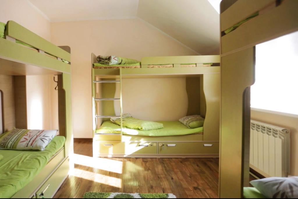 A Pousada Almaty Backpackers Exterior foto