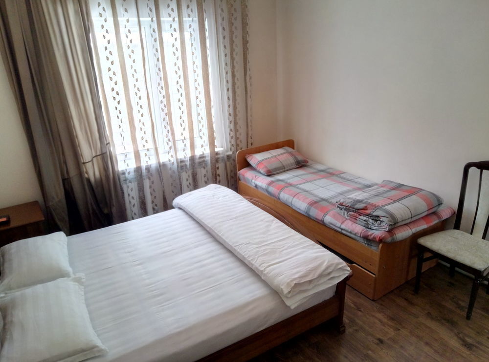 A Pousada Almaty Backpackers Exterior foto
