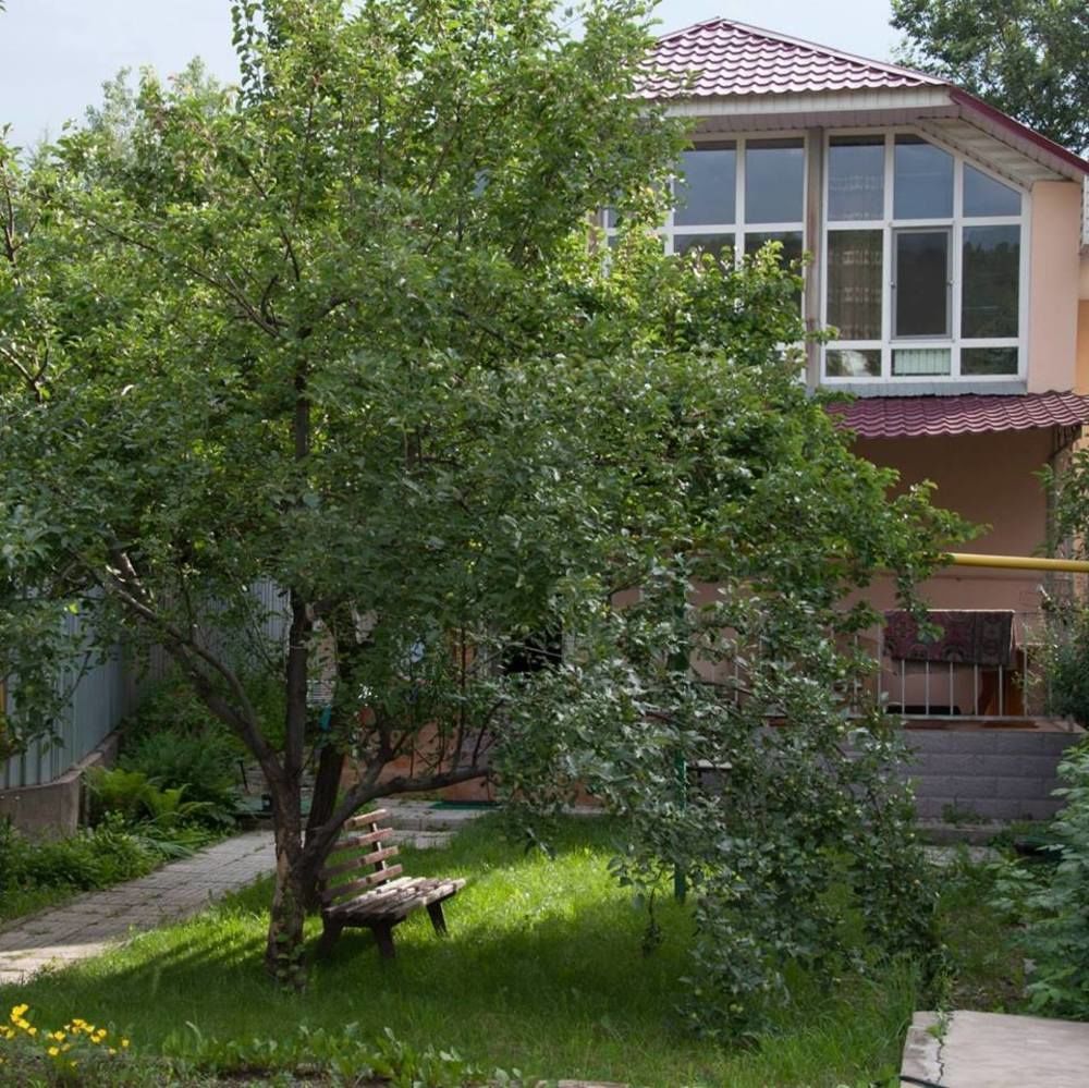 A Pousada Almaty Backpackers Exterior foto